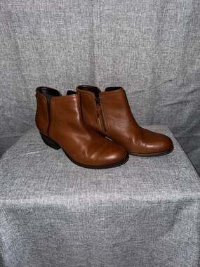 Clarks Women's Maypearl Fawn Fashion Ankle Boot Mahogany Brown Leather Sz 6 NWOB